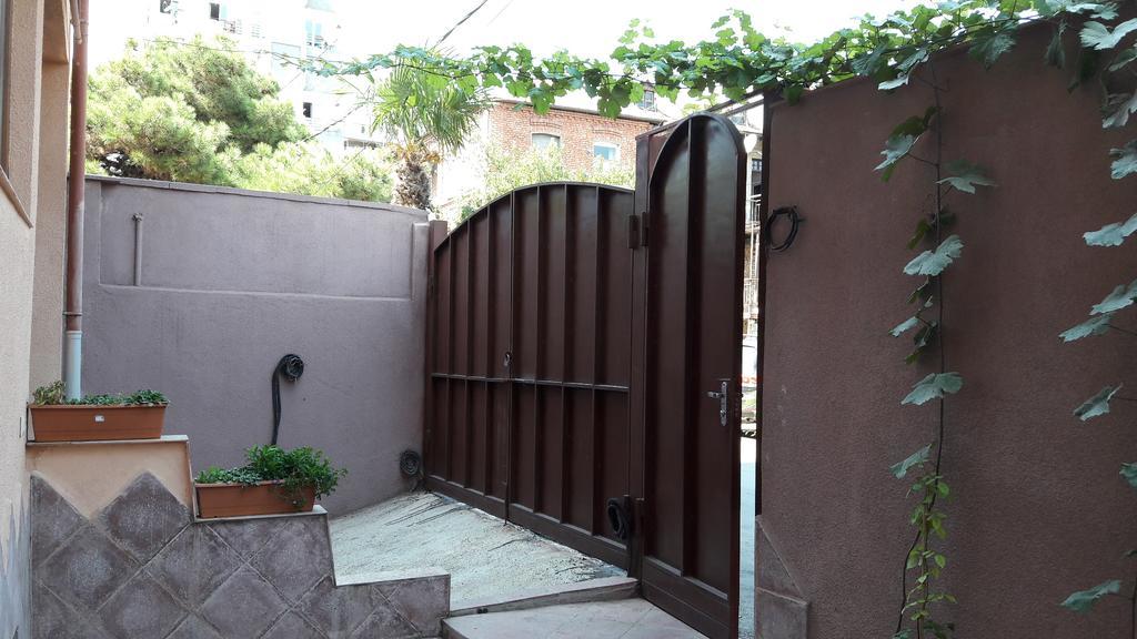 Aparthotel Otin Tbilisi Exteriör bild